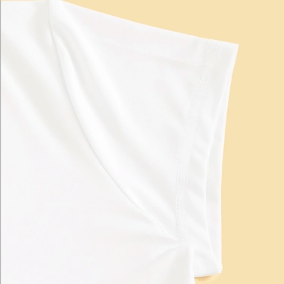 Plain white crop top.🤩 - Picture 2 of 5